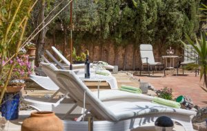 csm_g.Retreat_House_Alaro_sun_beds_977f0715e8